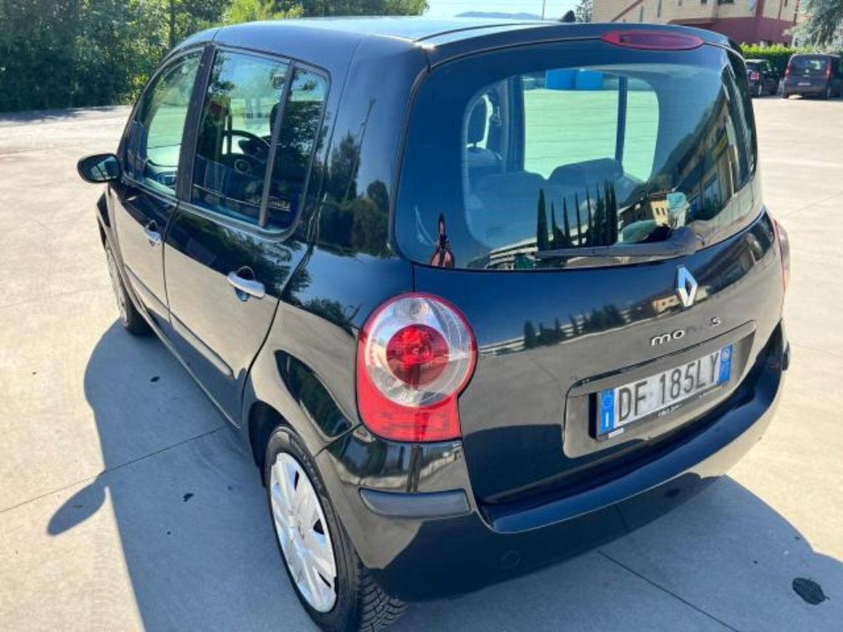 Renault Modus 1.5 dCi 85CV Saint Tropez (6)