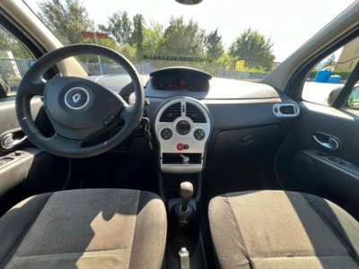 Renault Modus 1.5 dCi 85CV Saint Tropez (8)