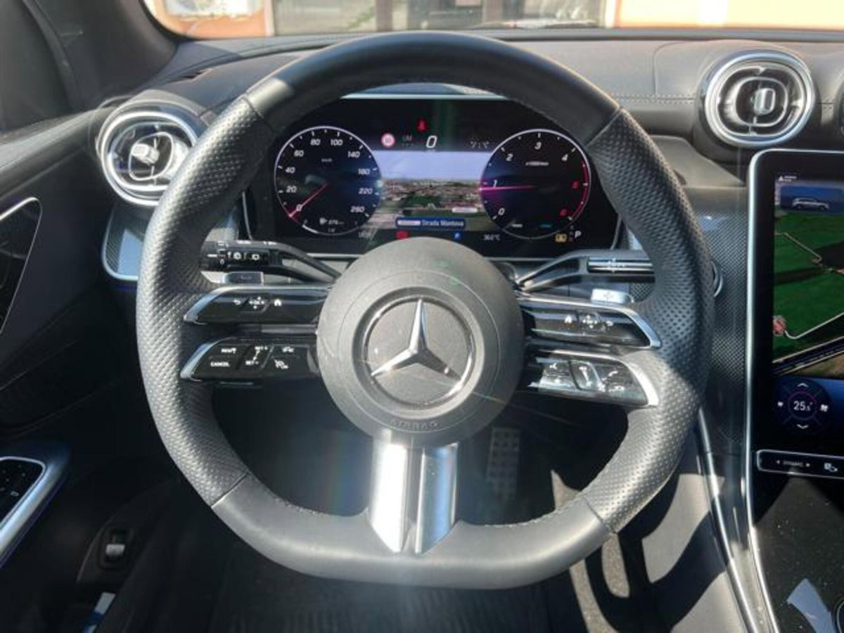 Mercedes-Benz GLC 220 d 4Matic Mild Hybrid AMG Premium Plus (11)