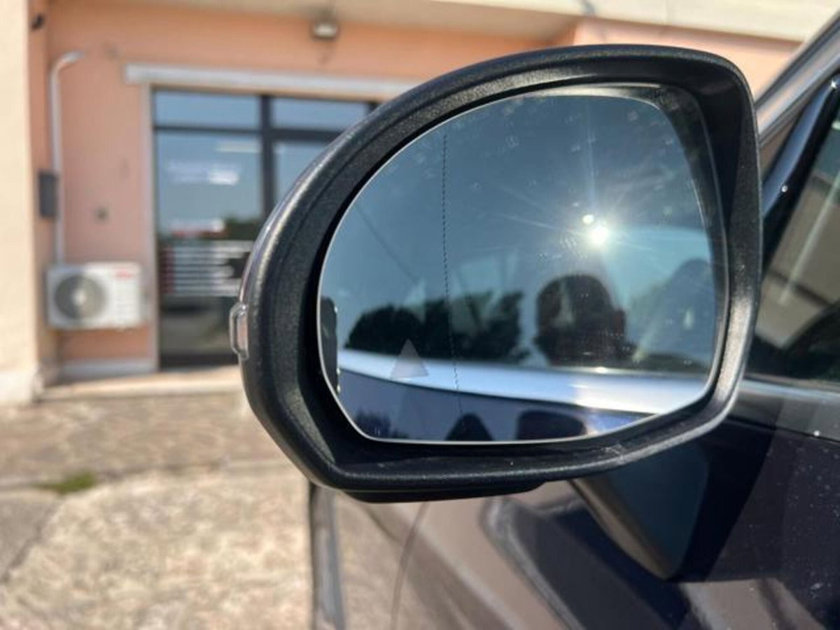 Mercedes-Benz GLC 220 d 4Matic Mild Hybrid AMG Premium Plus (18)