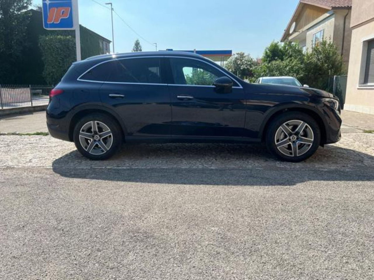 Mercedes-Benz GLC 220 d 4Matic Mild Hybrid AMG Premium Plus (5)