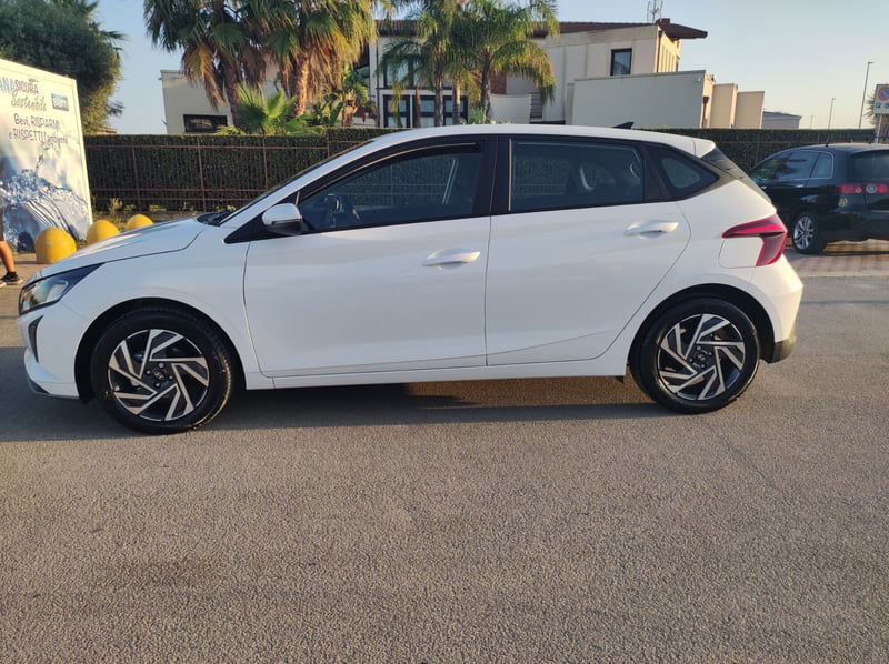 Hyundai i20 1.2 mpi Connectline mt