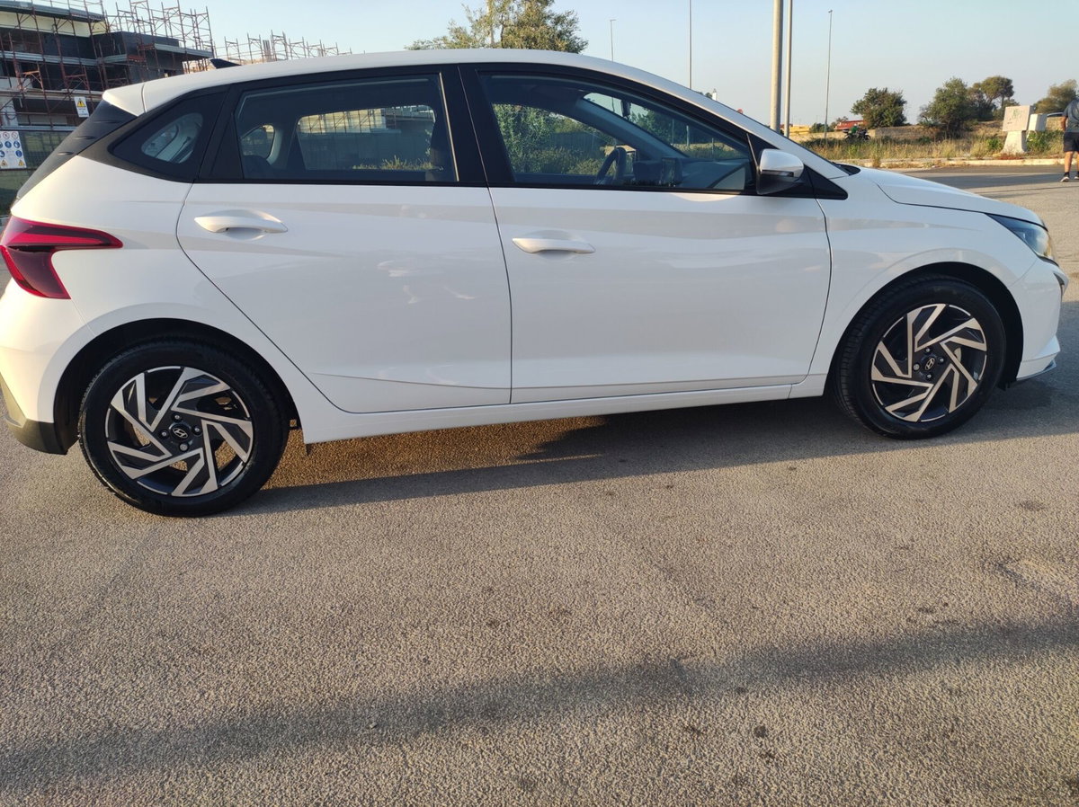 Hyundai i20 1.2 MPI MT ConnectLine (2)