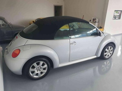 Volkswagen New Beetle Cabrio 1.6 Cabrio (4)