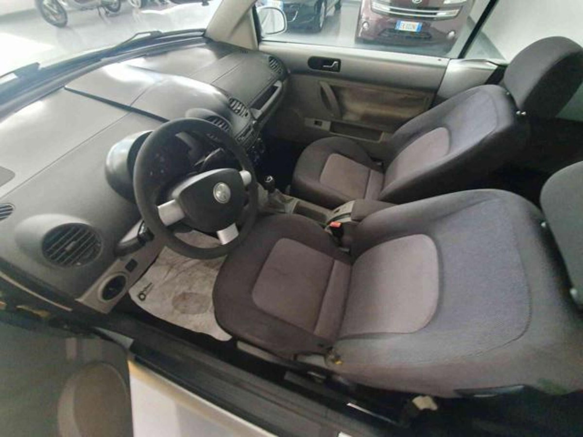 Volkswagen New Beetle Cabrio 1.6 Cabrio (5)