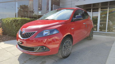 Lancia Ypsilon 1.0 FireFly 5 porte S&S Hybrid Ecochic Gold  nuova