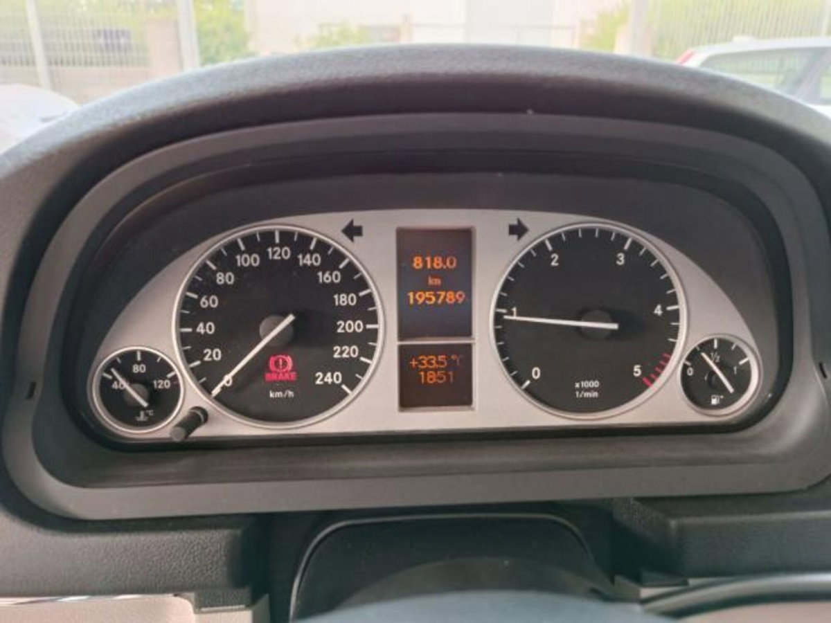Mercedes-Benz Classe B 180 CDI Premium (10)