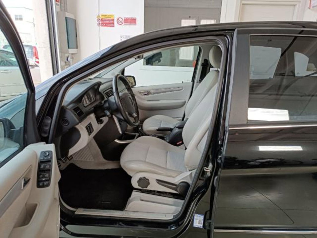 Mercedes-Benz Classe B 180 CDI Premium (8)
