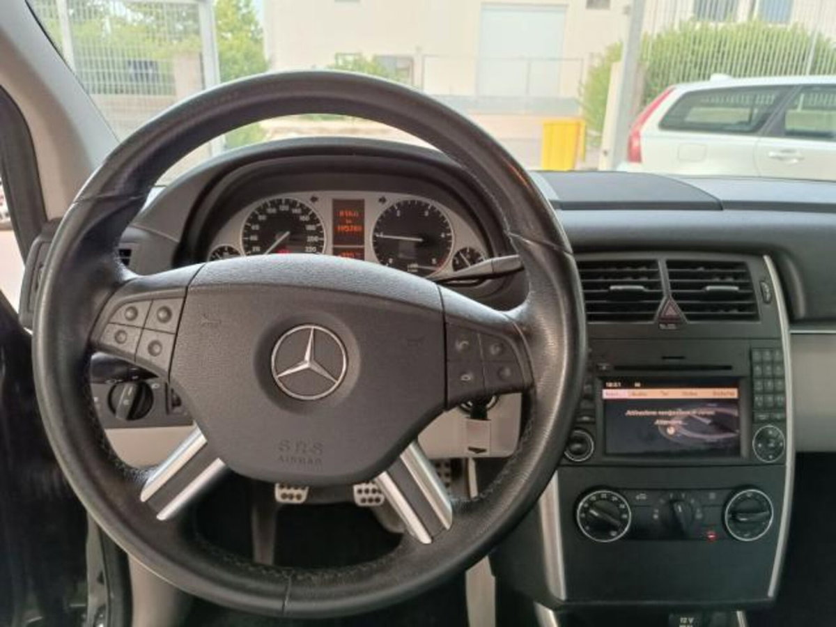 Mercedes-Benz Classe B 180 CDI Premium (9)