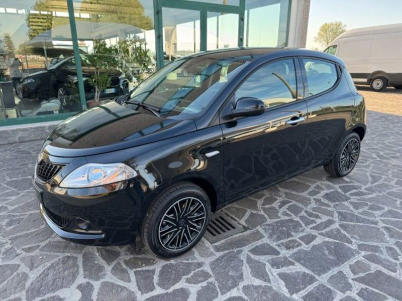 Lancia Ypsilon 1.0 FireFly 5 porte S&S Hybrid Ecochic Gold