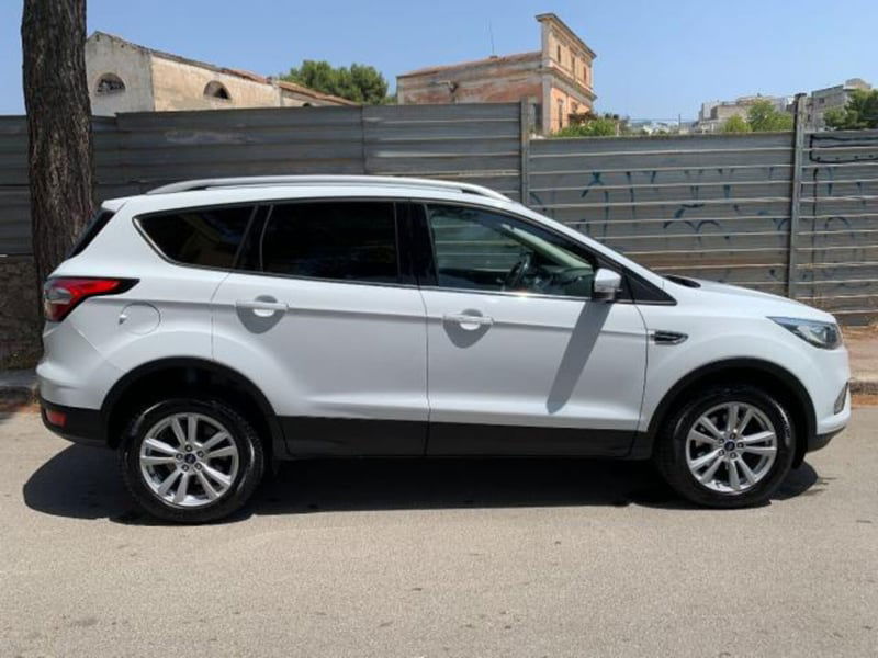 Ford Kuga 1.5 TDCI 120 CV S&S 2WD Titanium