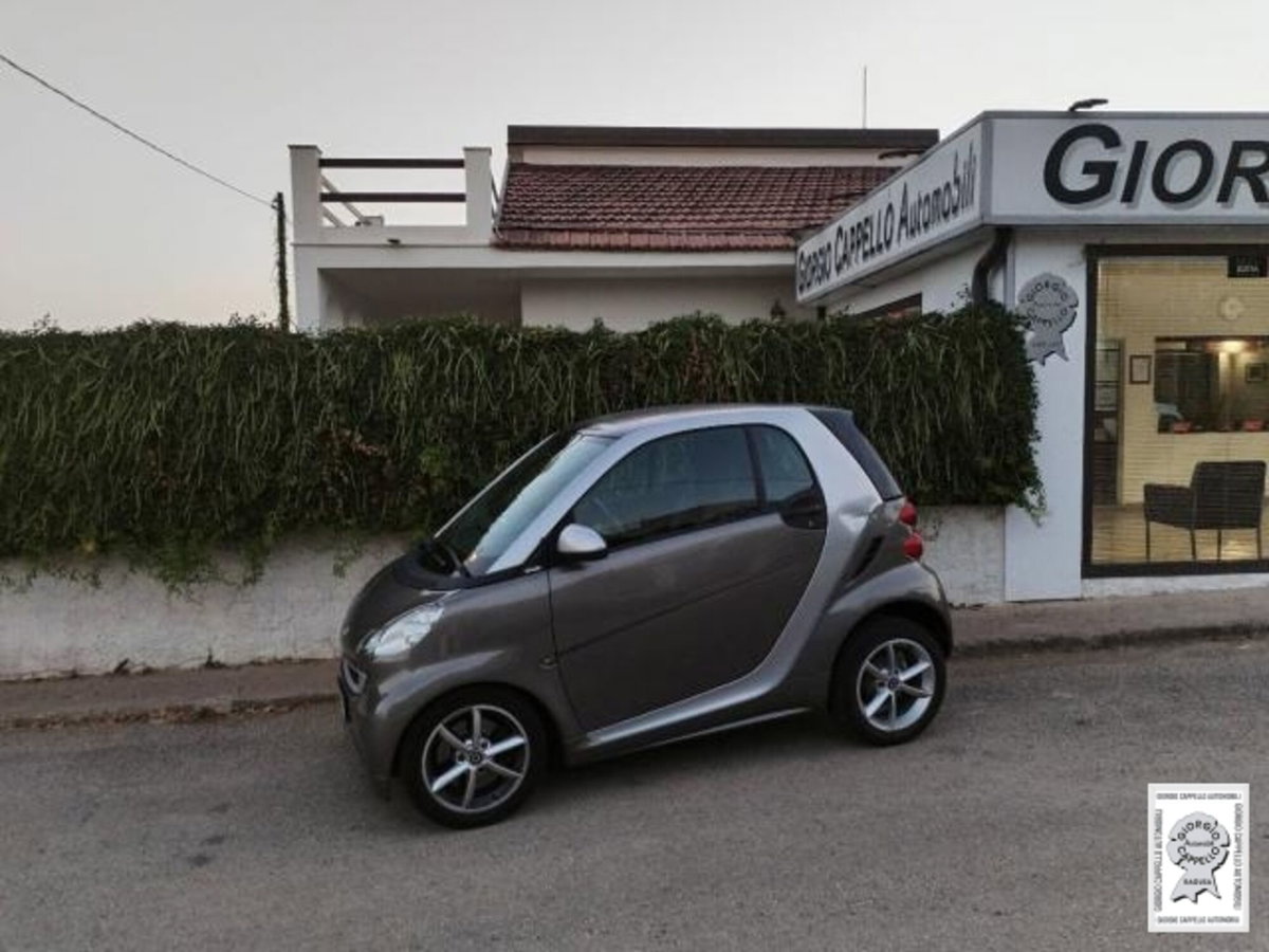 smart Fortwo 1000 52 kW MHD coupé pure (3)