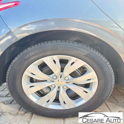 Peugeot 208 VTi 82 CV 5 porte Allure (5)