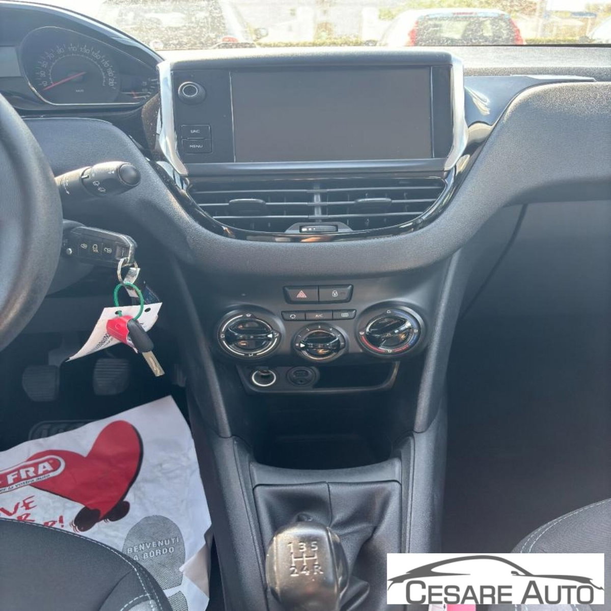 Peugeot 208 VTi 82 CV 5 porte Allure (7)