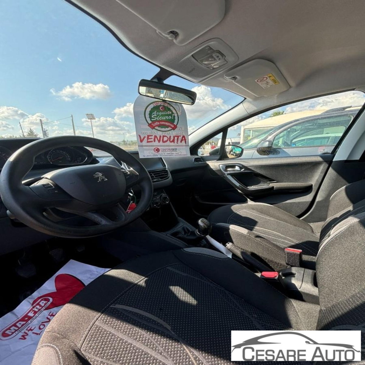 Peugeot 208 VTi 82 CV 5 porte Allure (8)