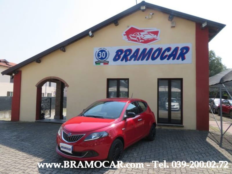 Lancia Ypsilon 1.0 FireFly 5 porte S&S Hybrid Ecochic Silver