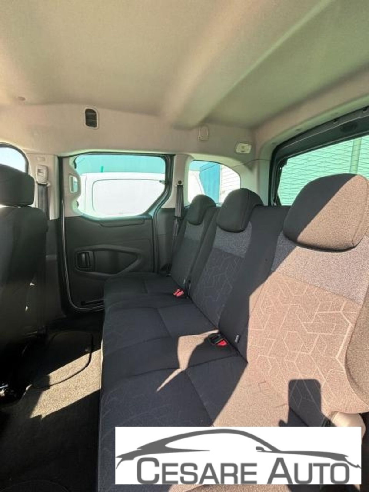 Peugeot Partner BlueHDi 120 S&S Active (9)