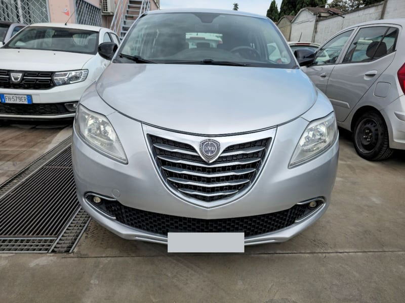 Lancia Ypsilon 1.2 69 CV 5 porte GPL Ecochic Silver