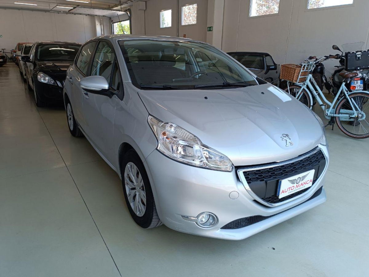 Peugeot 208 VTi 82 CV 5 porte Allure (3)