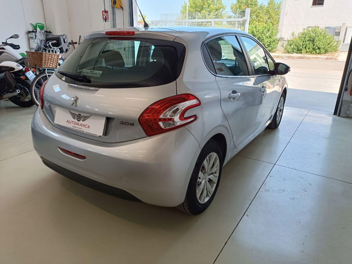Peugeot 208 VTi 82 CV 5 porte Allure (4)