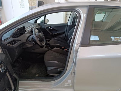 Peugeot 208 VTi 82 CV 5 porte Allure (8)