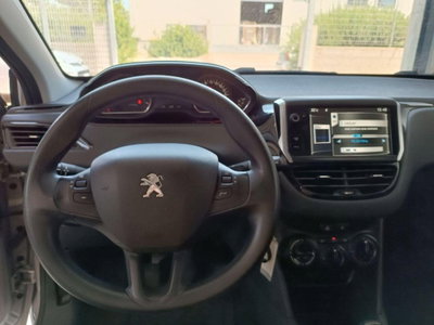 Peugeot 208 VTi 82 CV 5 porte Allure (9)