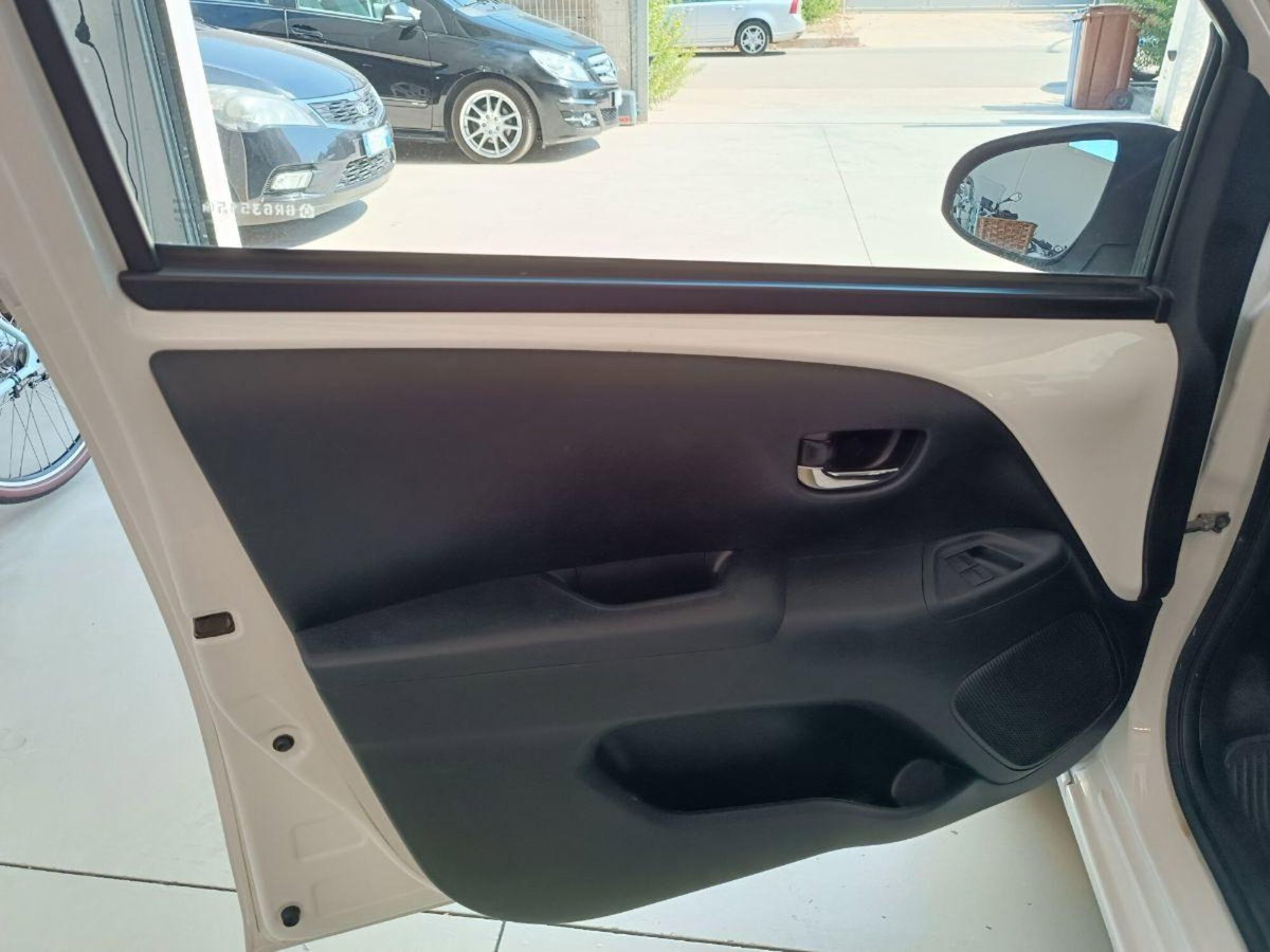 Citroen C1 Airscape C1 Airscape VTi 68 5 porte Shine (7)