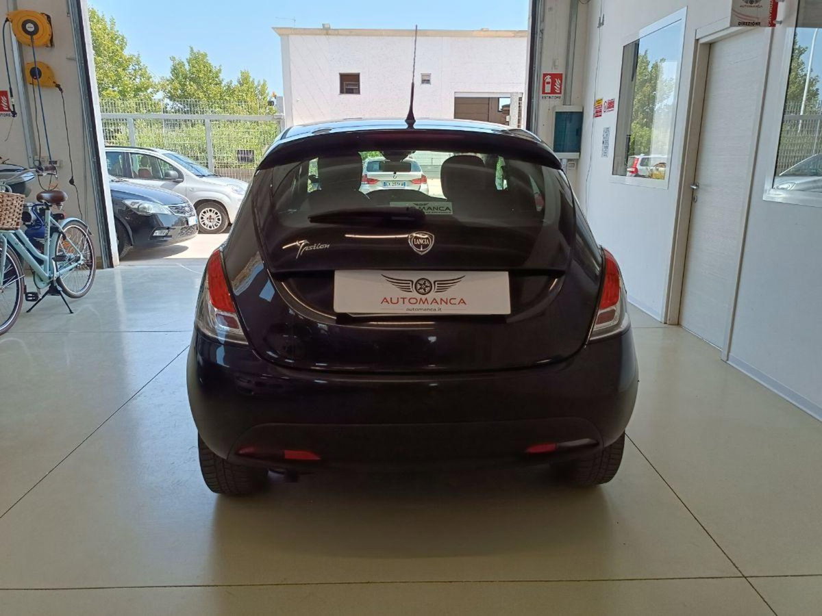 Lancia Ypsilon 1.3 MJT 16V 95 CV 5 porte S&S Platinum (5)