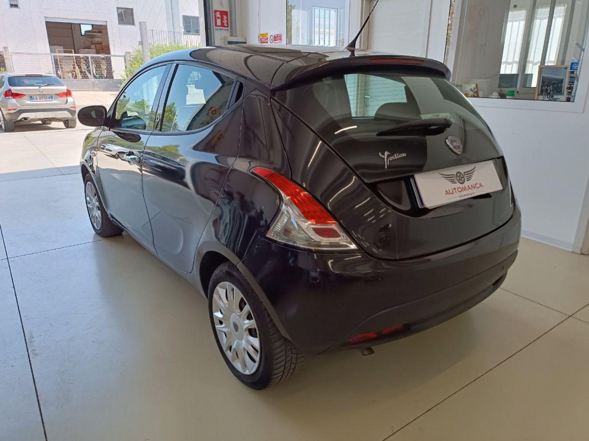 Lancia Ypsilon 1.3 MJT 16V 95 CV 5 porte S&S Platinum (6)