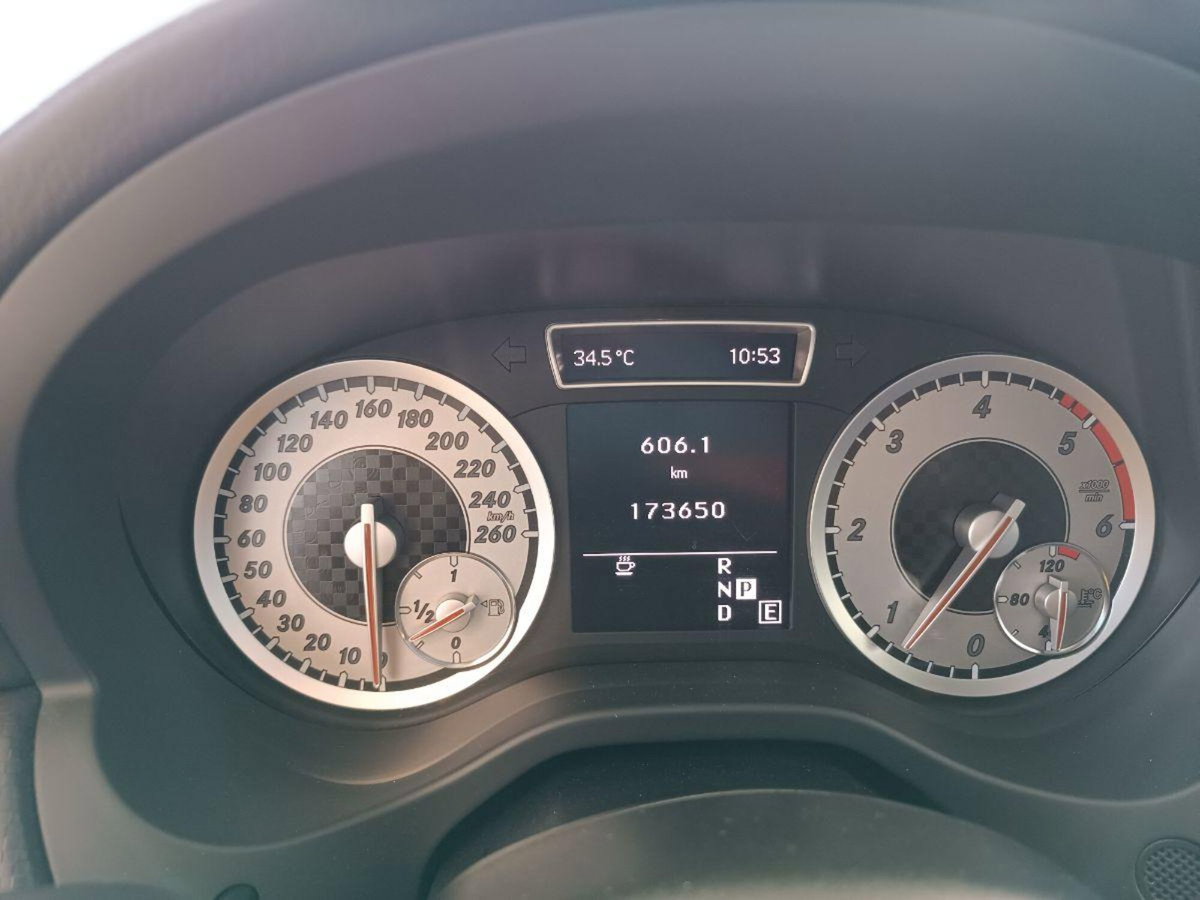 Mercedes-Benz Classe A 180 CDI BlueEFFICIENCY Automatic Premium (10)