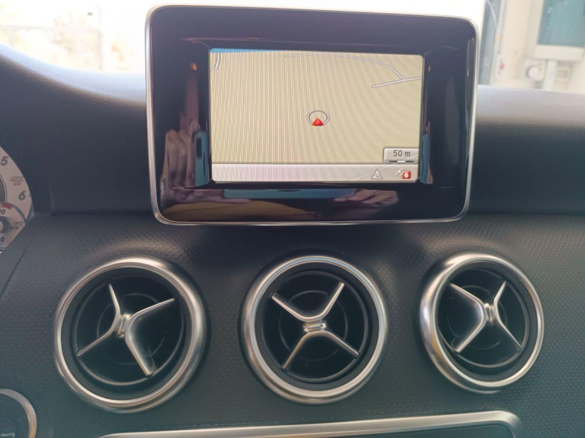 Mercedes-Benz Classe A 180 CDI BlueEFFICIENCY Automatic Premium (11)