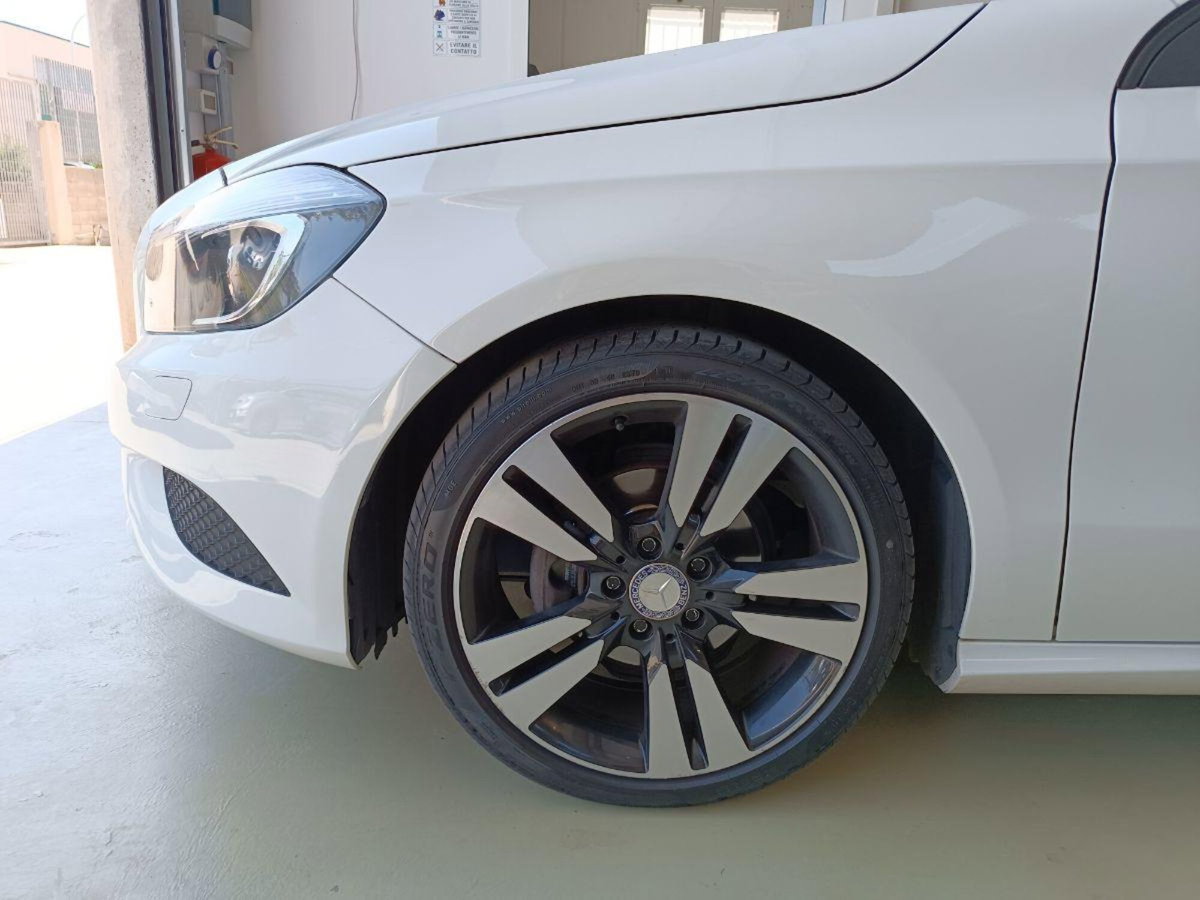 Mercedes-Benz Classe A 180 CDI BlueEFFICIENCY Automatic Premium (20)