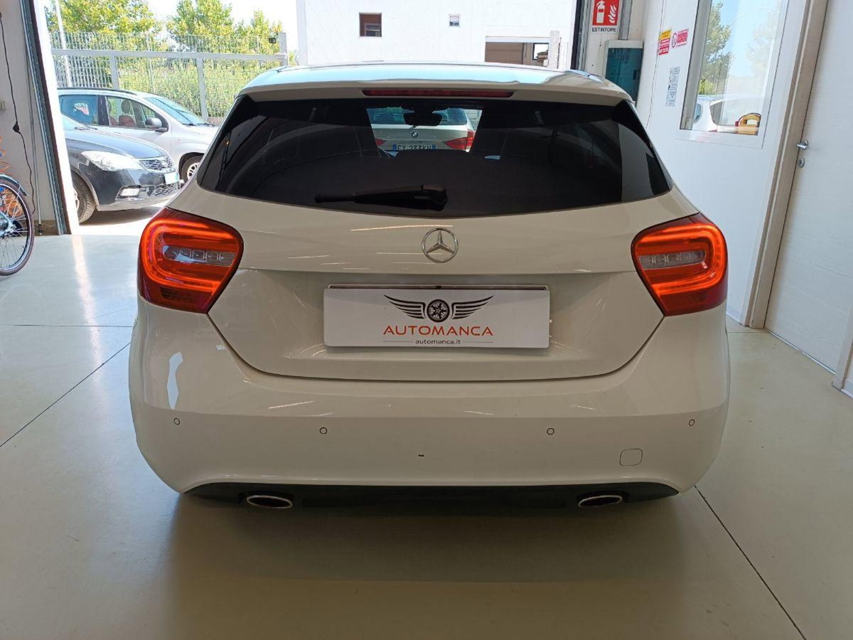 Mercedes-Benz Classe A 180 CDI BlueEFFICIENCY Automatic Premium (5)
