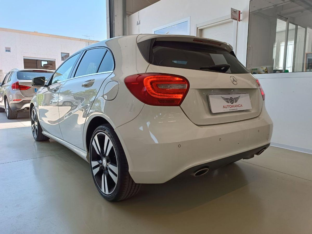 Mercedes-Benz Classe A 180 CDI BlueEFFICIENCY Automatic Premium (6)