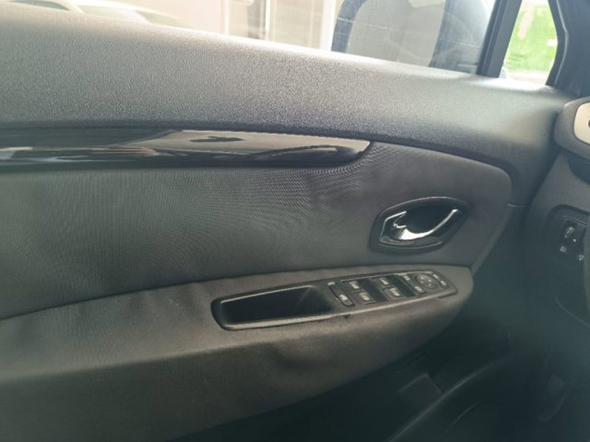 Renault Scenic E-Tech Electric XMod 1.5 dCi 110CV EDC Bose (16)