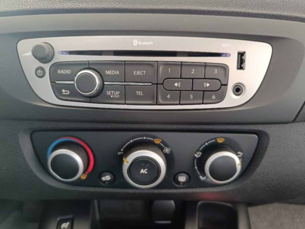 Renault Scenic E-Tech Electric XMod 1.5 dCi 110CV EDC Bose (18)