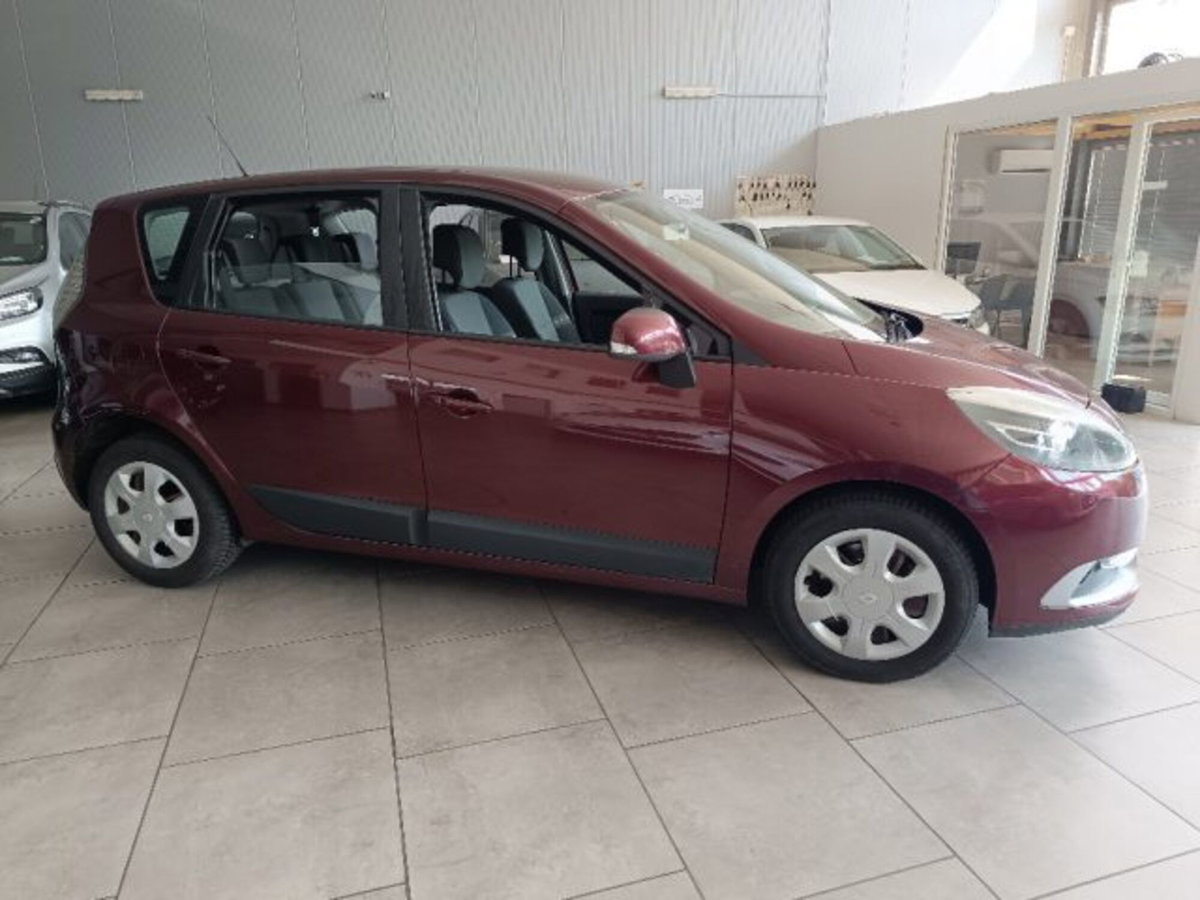 Renault Scenic E-Tech Electric XMod 1.5 dCi 110CV EDC Bose (6)