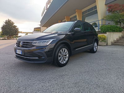 Volkswagen Tiguan 2.0 TDI 150 CV SCR DSG 4MOTION Life usata