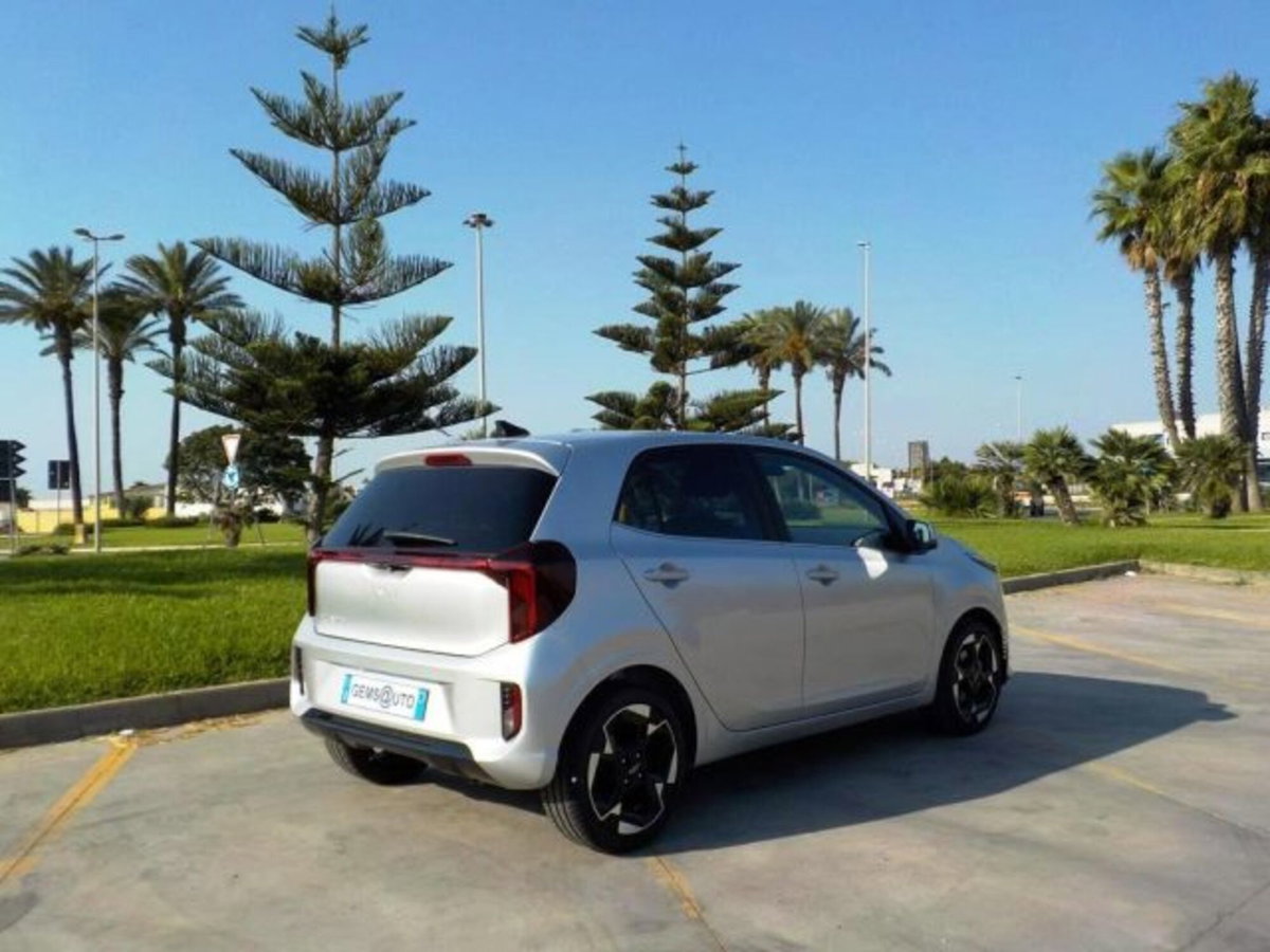 Kia Picanto 1.0 12V 5 porte AMT Style (19)
