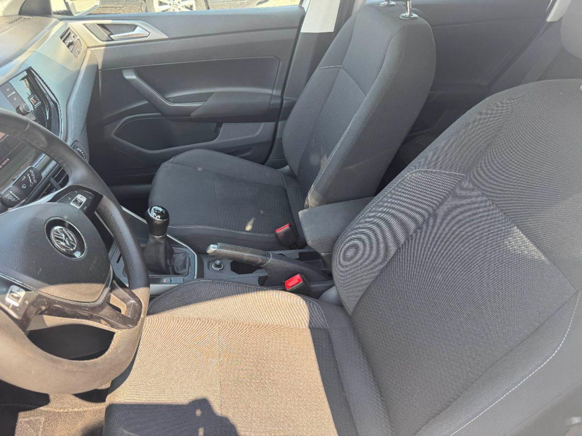 Volkswagen Polo 1.0 tsi R-Line 95cv (11)