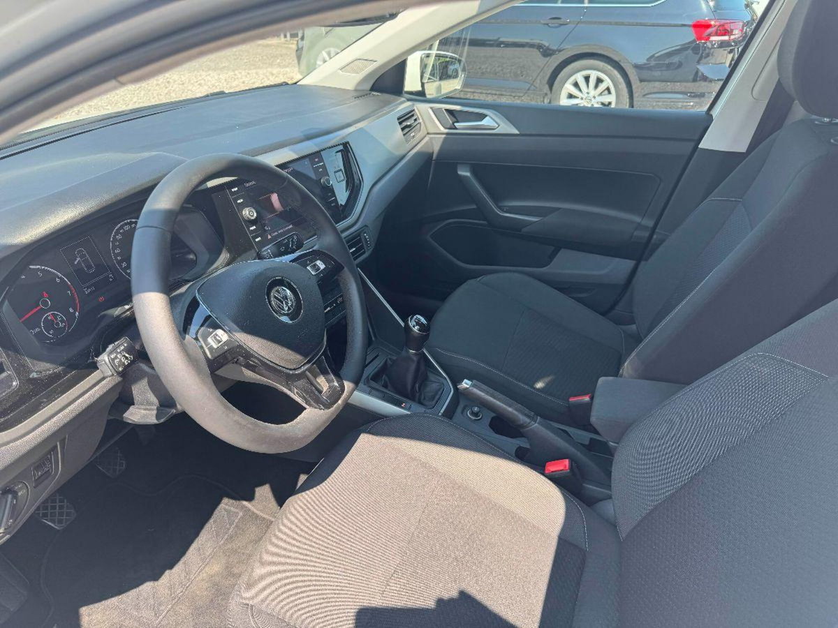 Volkswagen Polo 1.0 tsi R-Line 95cv (9)