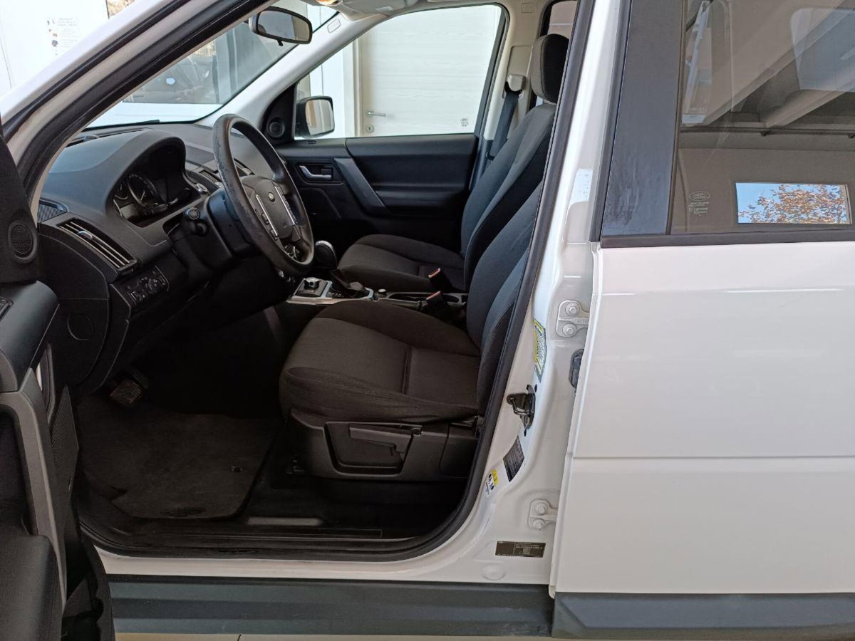 Land Rover Freelander 2.2 TD4 S.W. E (8)
