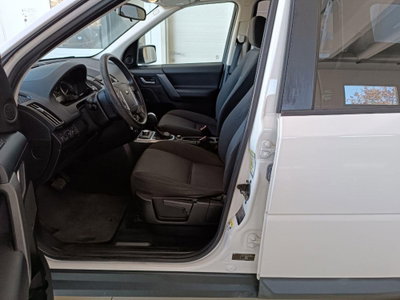 Land Rover Freelander 2.2 TD4 S.W. E (8)