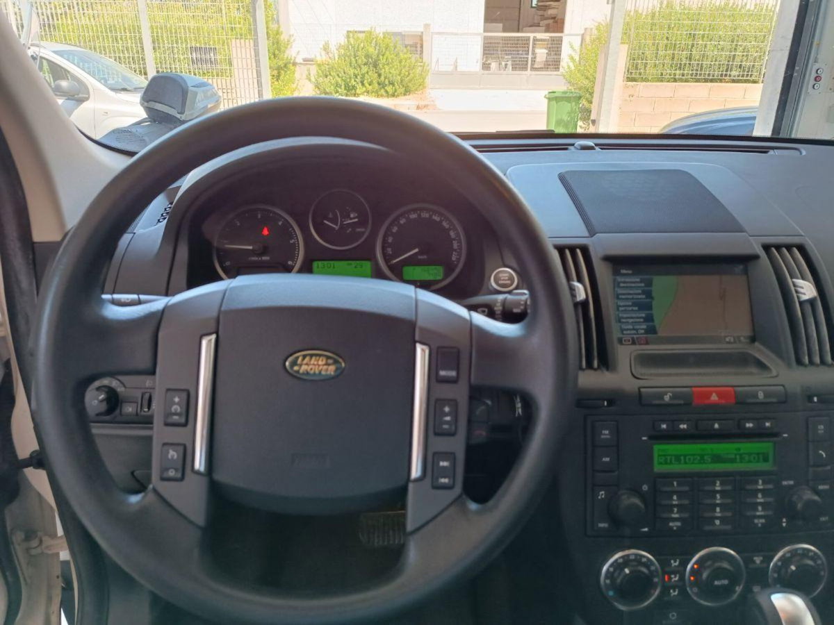 Land Rover Freelander 2.2 TD4 S.W. E (9)