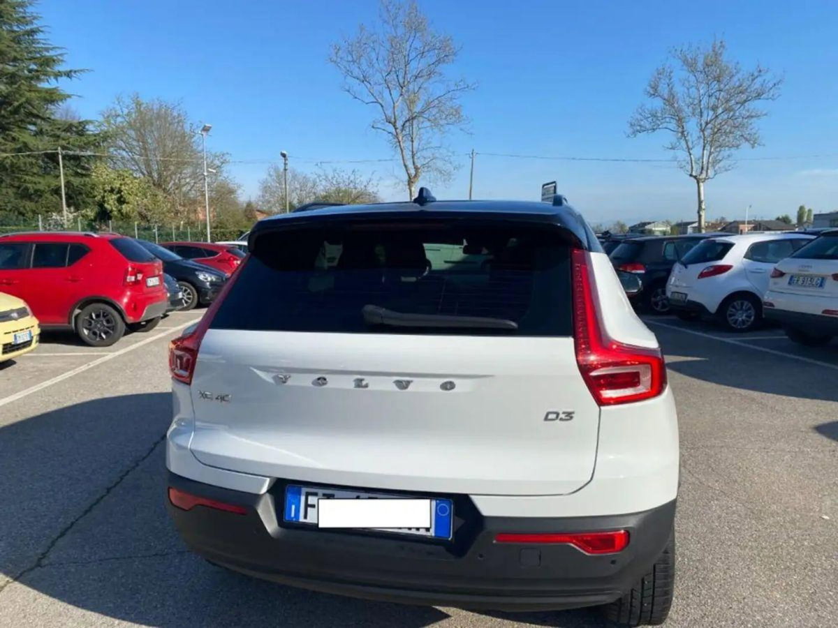 Volvo XC40 D3 AWD Geartronic (7)