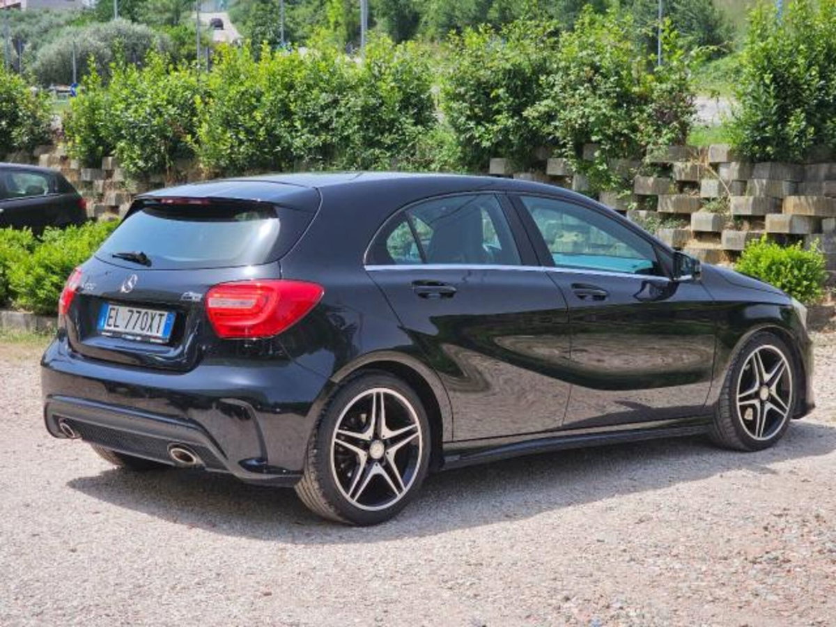 Mercedes-Benz Classe A 200 CDI BlueEFFICIENCY Premium (10)
