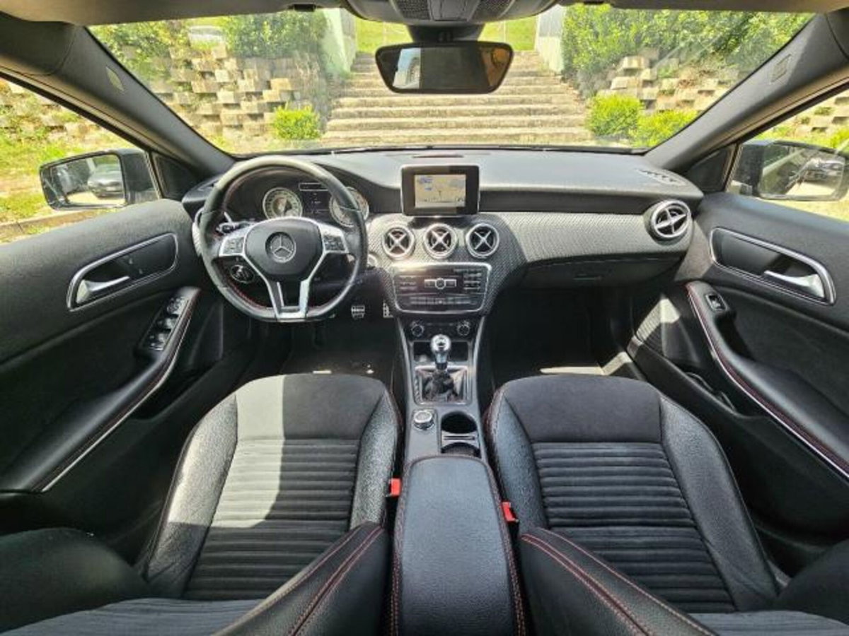 Mercedes-Benz Classe A 200 CDI BlueEFFICIENCY Premium (15)