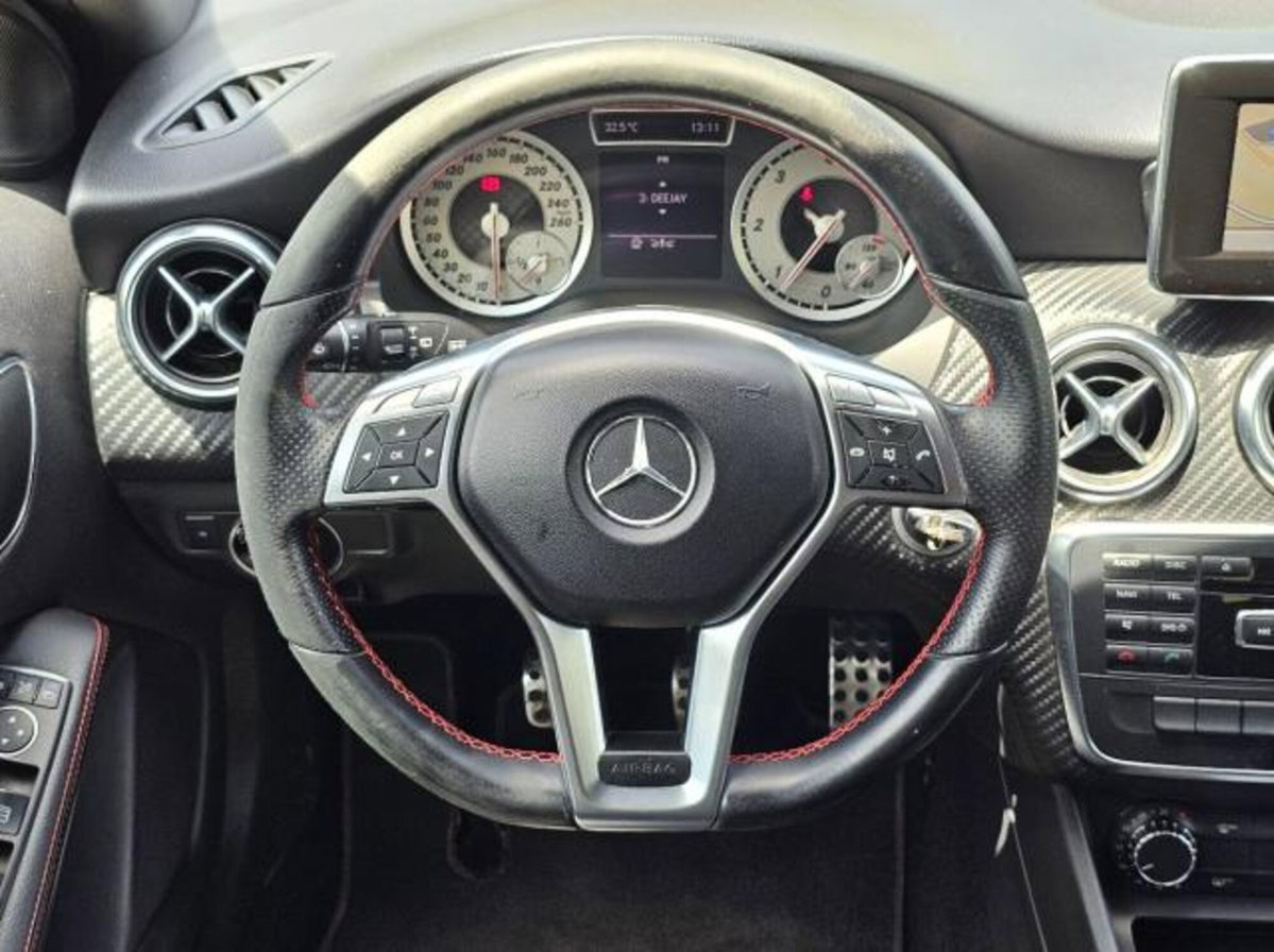 Mercedes-Benz Classe A 200 CDI BlueEFFICIENCY Premium (18)