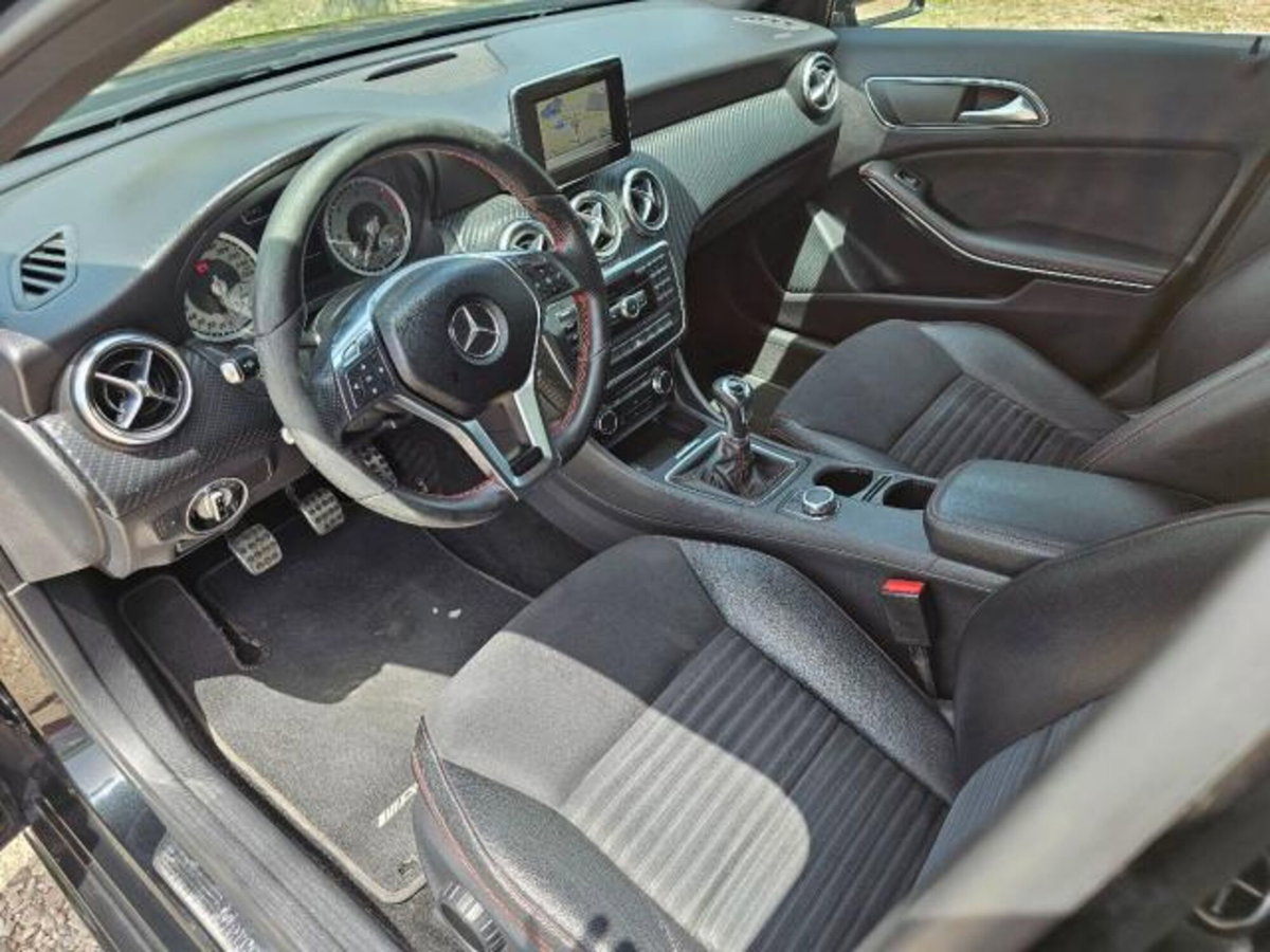 Mercedes-Benz Classe A 200 CDI BlueEFFICIENCY Premium (20)