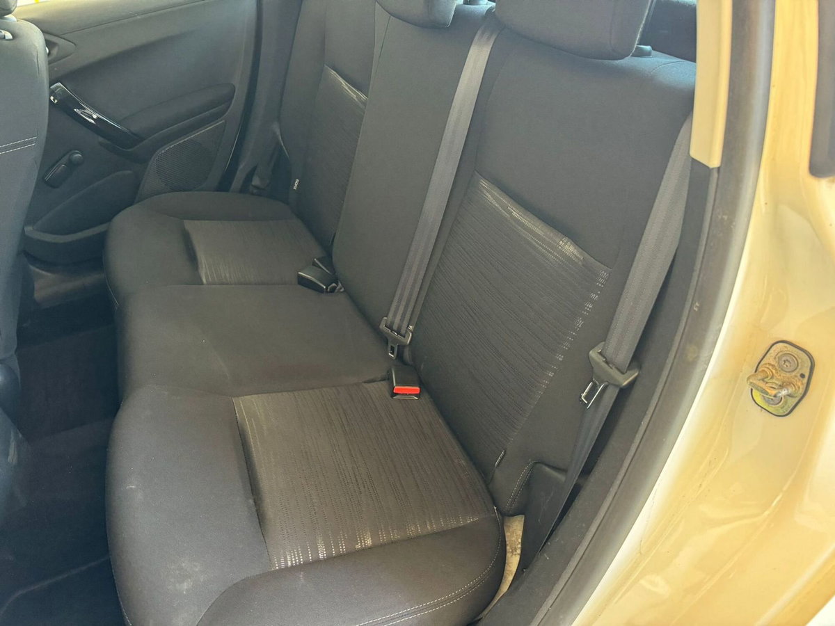 Peugeot 208 VTi 68 CV 5 porte Access (9)